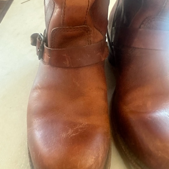 Brown Fyre boots with star pattern at top. Size 10. Size worn off - Picture 3 of 8